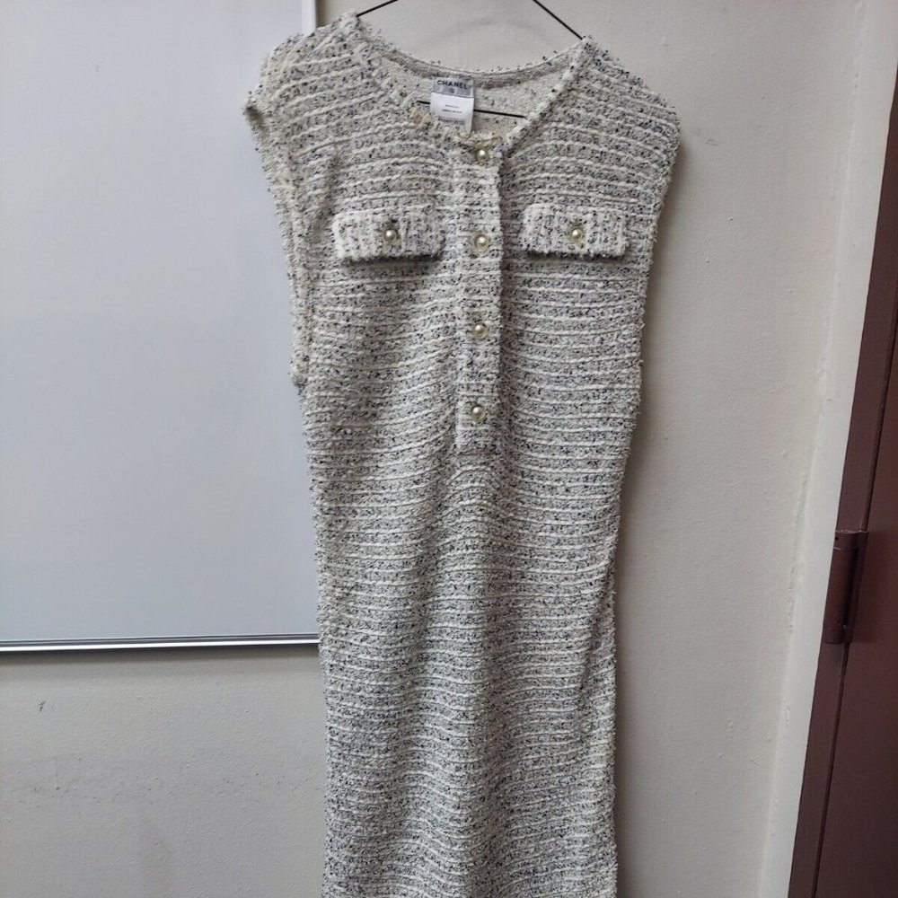 chanel sleeveless dress